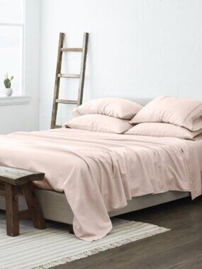 Home Collection Luxury Ultra Soft Sheet Set and Pillowcases, Blush